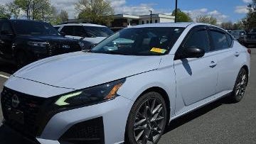 Preowned 2023 Nissan Altima 2.0 SR for Sale