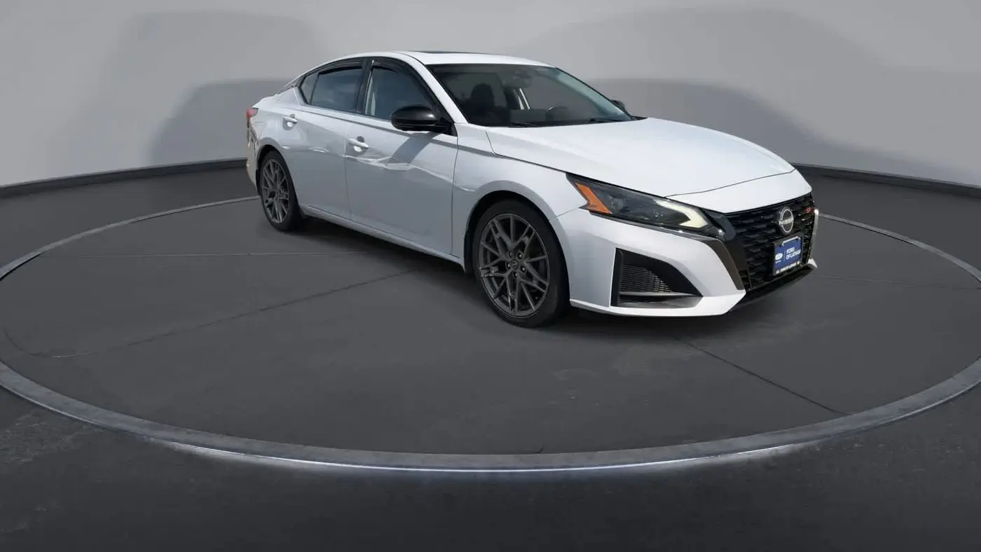 2023 Nissan Altima 2.0 SR
