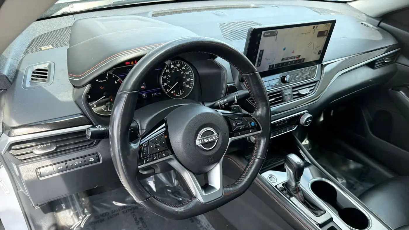2023 Nissan Altima 2.0 SR