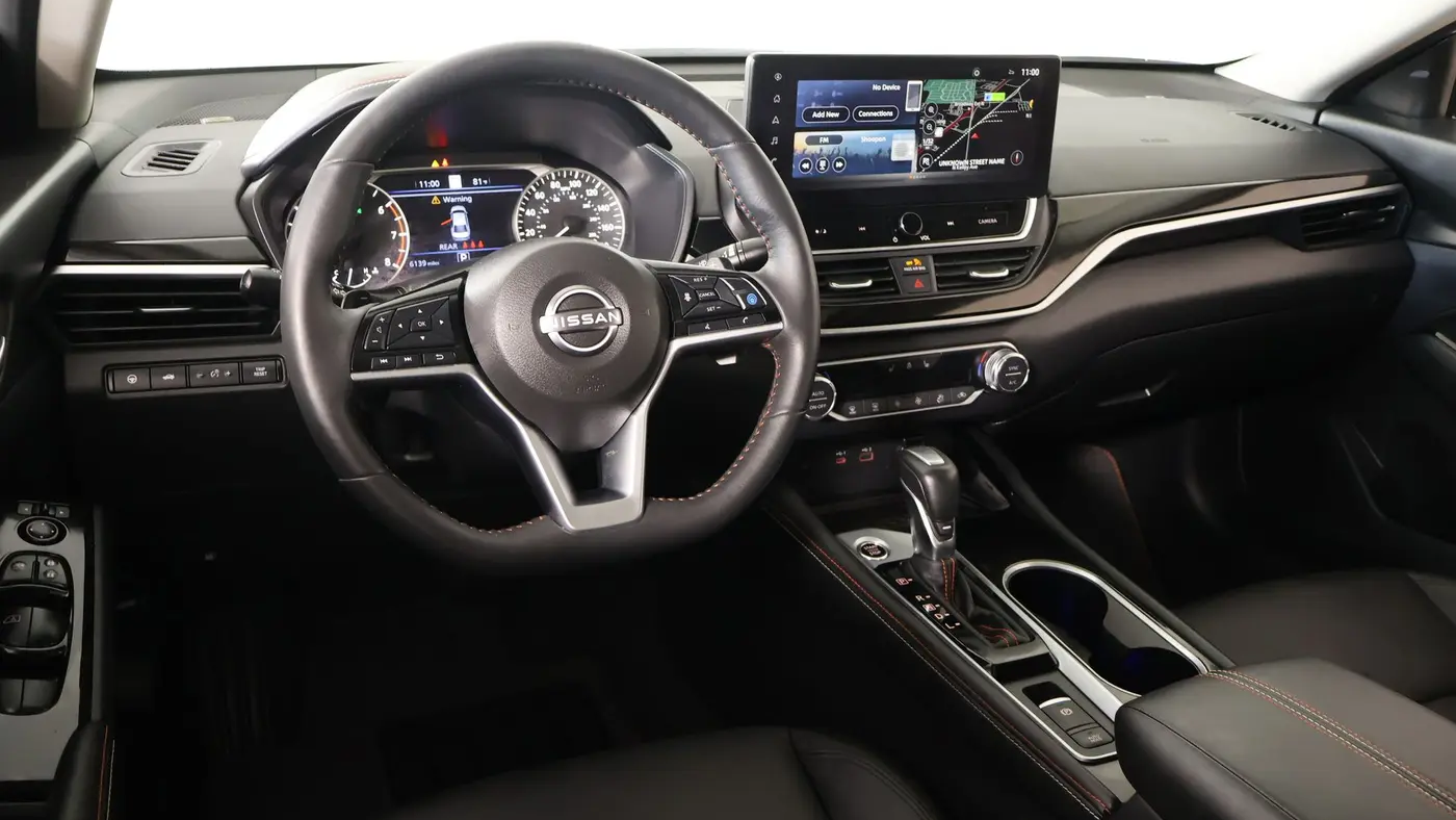 2023 Nissan Altima 2.0 SR