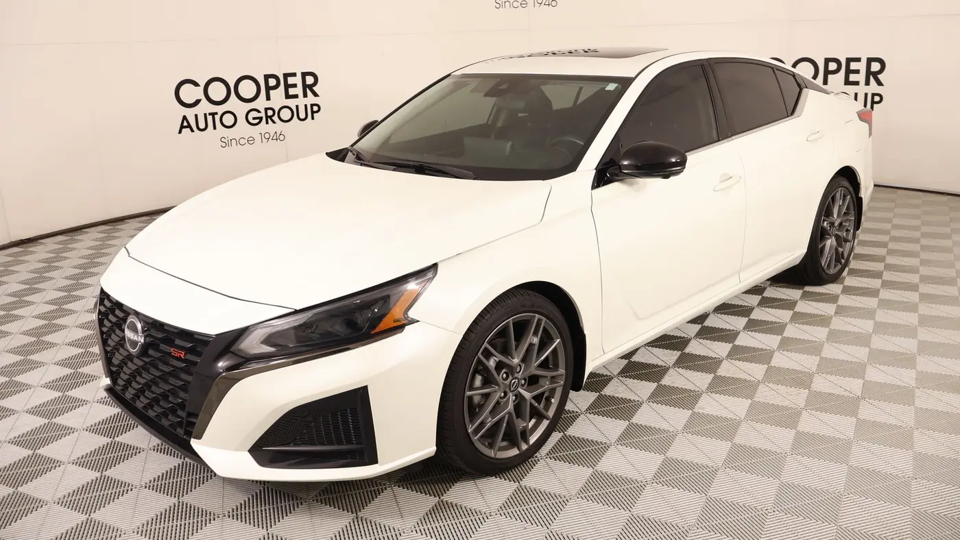2023 Nissan Altima 2.0 SR