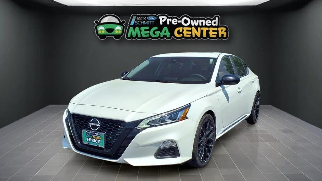 Preowned 2020 Nissan Altima 2.0 SR for Sale