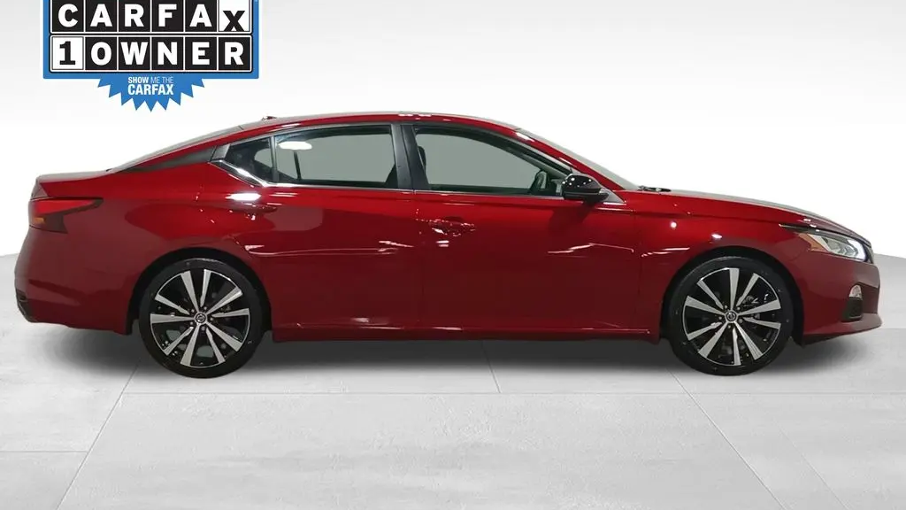 2022 Nissan Altima 2.0 SR