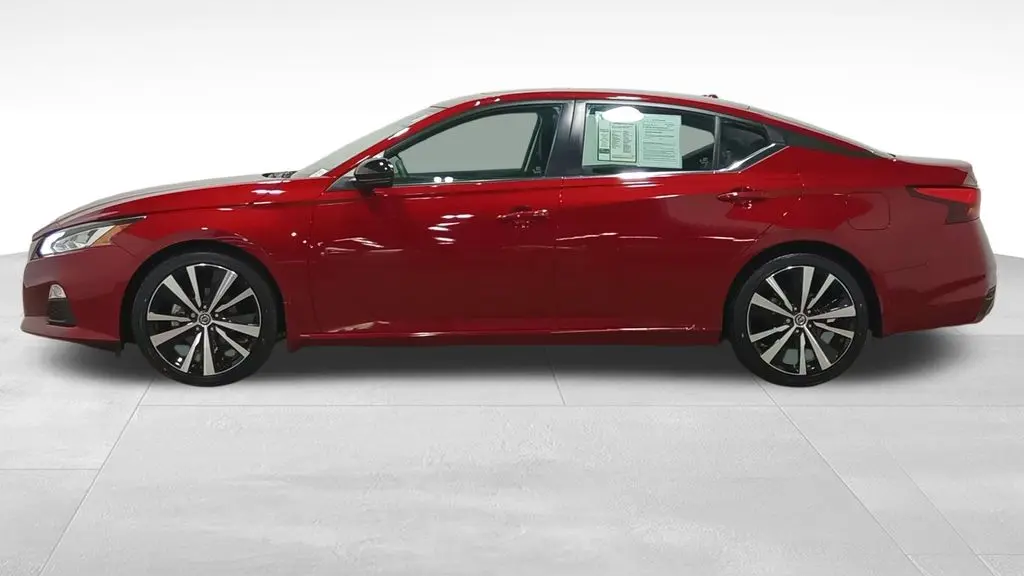 2022 Nissan Altima 2.0 SR