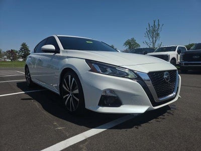 Photo of a 2020 Nissan Altima 2.0 Platinum 4DR Sedan for sale
