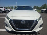 2020 Altima Thumbnail 3