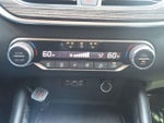 2020 Altima Thumbnail 29