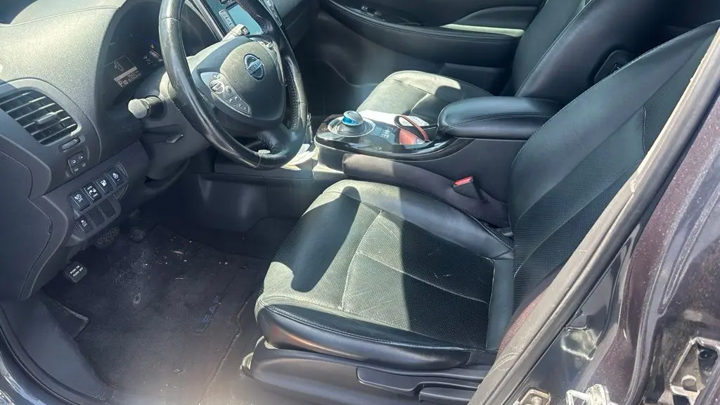 2013 Nissan LEAF S