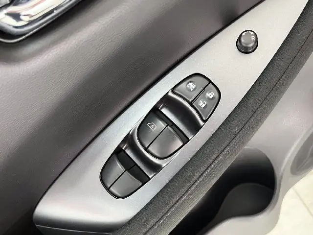 2025 Nissan LEAF - $14,996