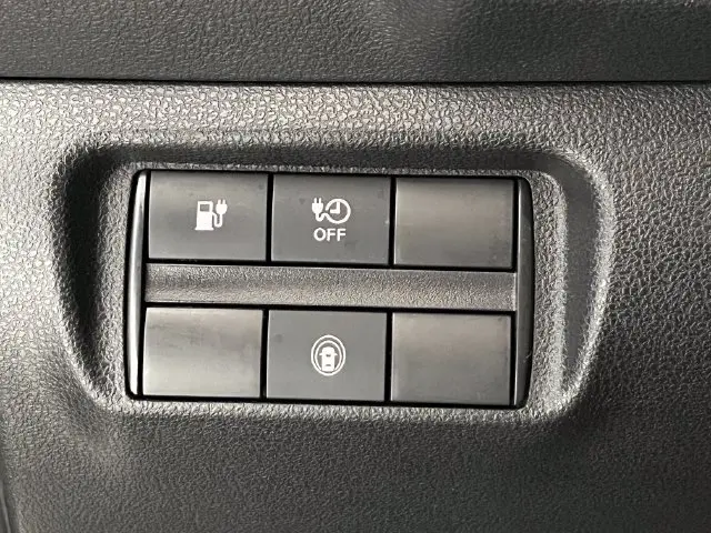 2025 Nissan LEAF - $14,996