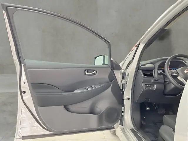 2025 Nissan LEAF - $14,996