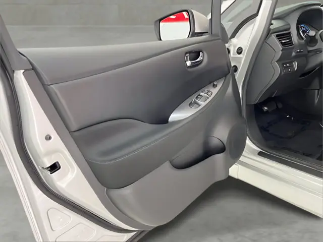 2025 Nissan LEAF - $14,996