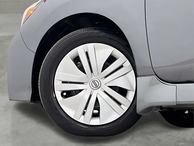 2025 Nissan LEAF - $14,996