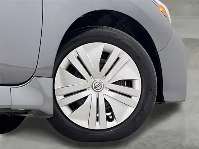 2025 Nissan LEAF - $14,996