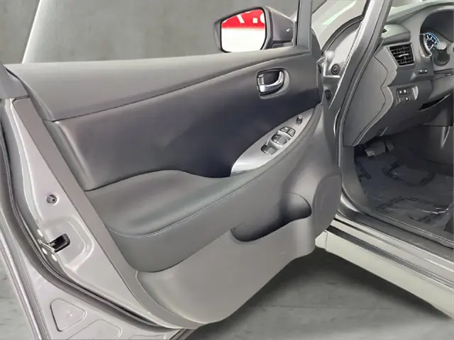 2025 Nissan LEAF - $14,996