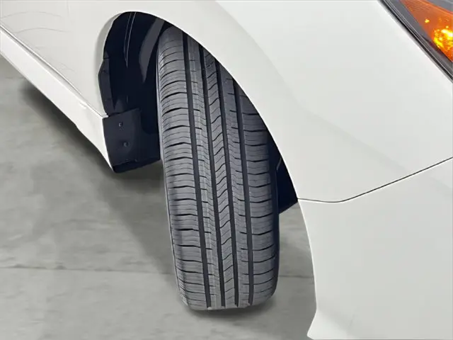 2025 Nissan LEAF - $14,996