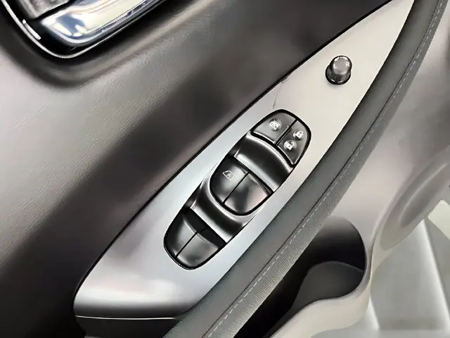 2025 Nissan LEAF - $14,996