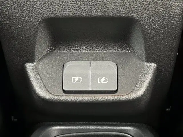 2025 Nissan LEAF - $14,996