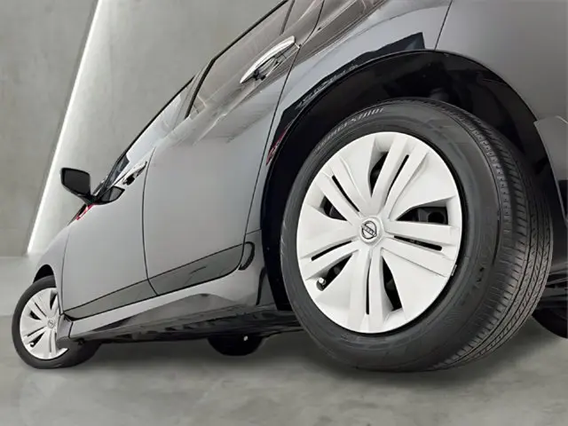 2025 Nissan LEAF - $14,996