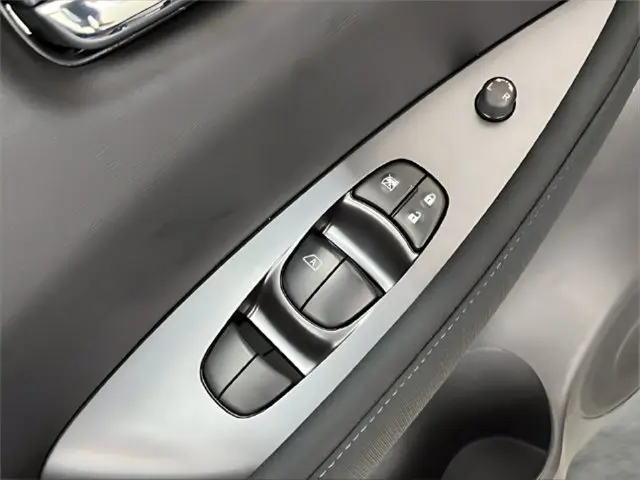 2025 Nissan LEAF - $14,996
