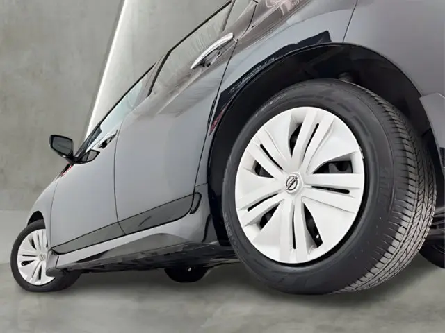 2025 Nissan LEAF - $14,996