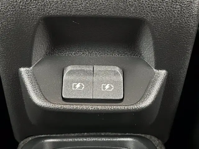 2025 Nissan LEAF - $14,996