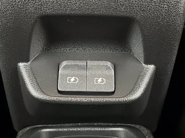 2025 Nissan LEAF - $14,996