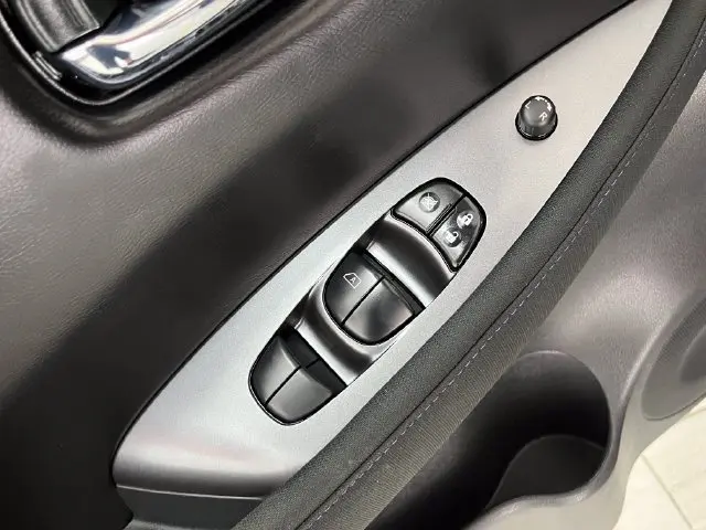 2025 Nissan LEAF - $14,996