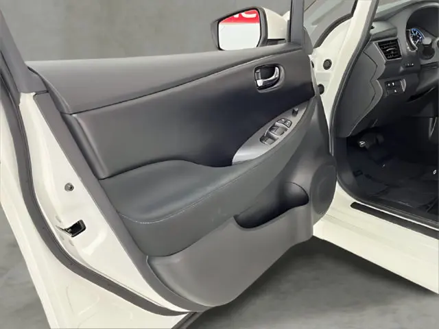 2025 Nissan LEAF - $14,996