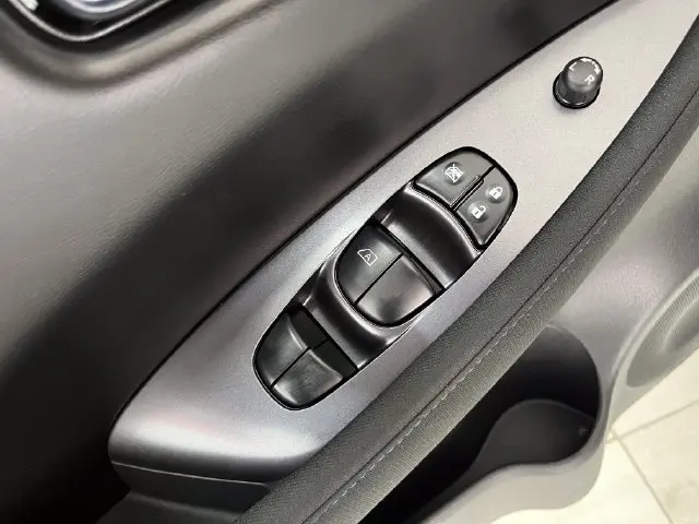 2025 Nissan LEAF - $14,996