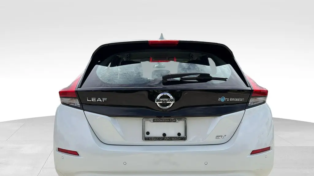 2022 Nissan LEAF SV