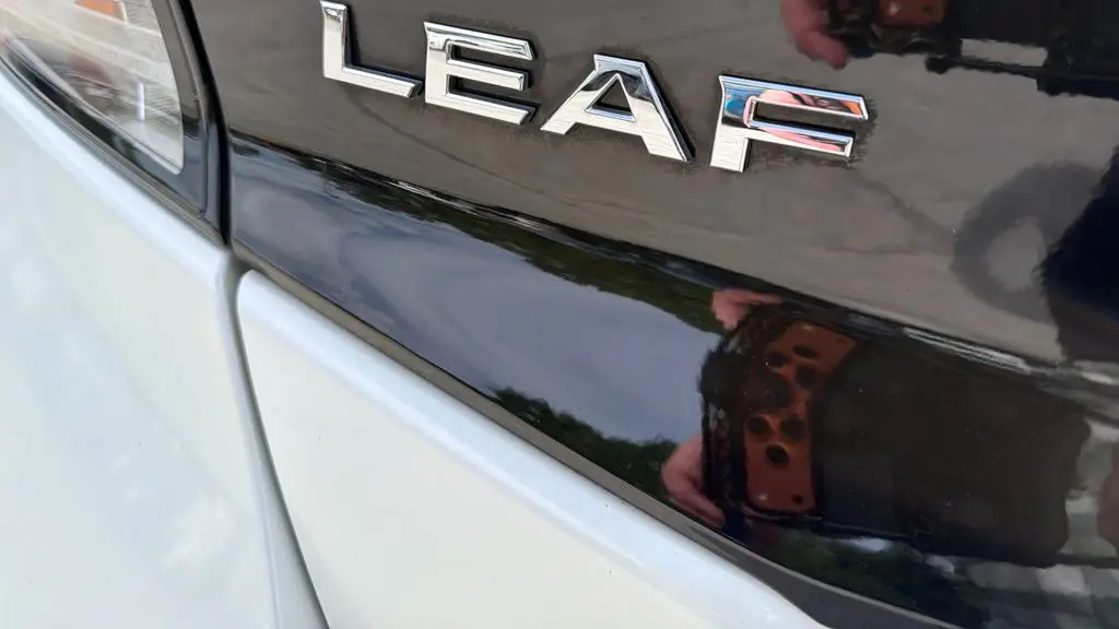 2022 Nissan LEAF SV