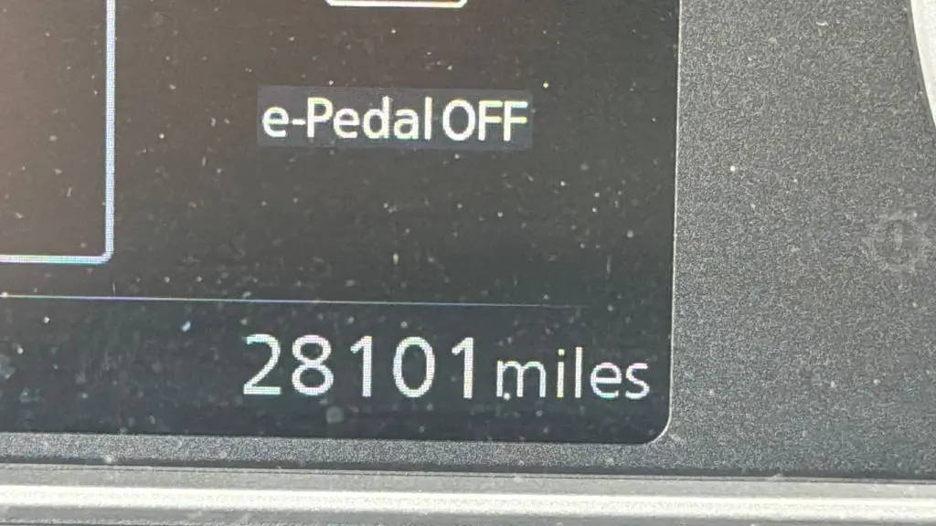 2022 Nissan LEAF SV