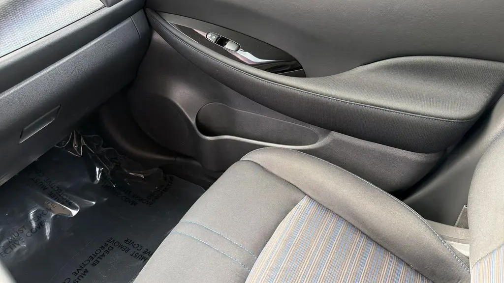 2022 Nissan LEAF SV