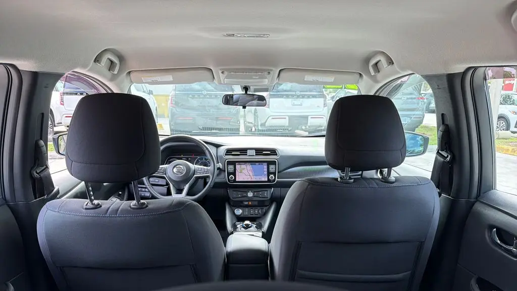 2022 Nissan LEAF SV