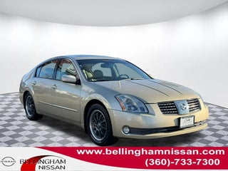 2004 Nissan Maxima with Champagne Mist Metallic Exterior