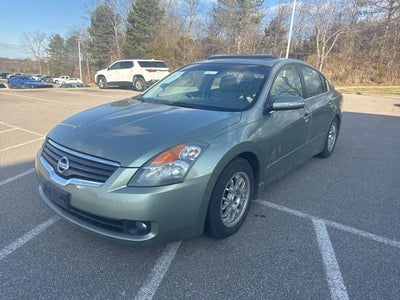 Photo of a 2008 Nissan Altima 3.5 SL 4DR Sedan for sale