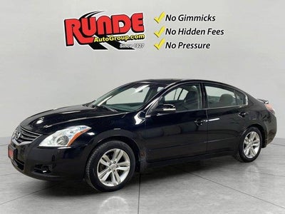 Photo of a 2012 Nissan Altima 3.5 SR 4DR Sedan for sale