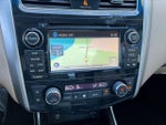 2015 Altima Thumbnail 17