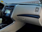 2015 Altima Thumbnail 28