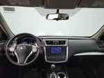 2016 Altima Thumbnail 9