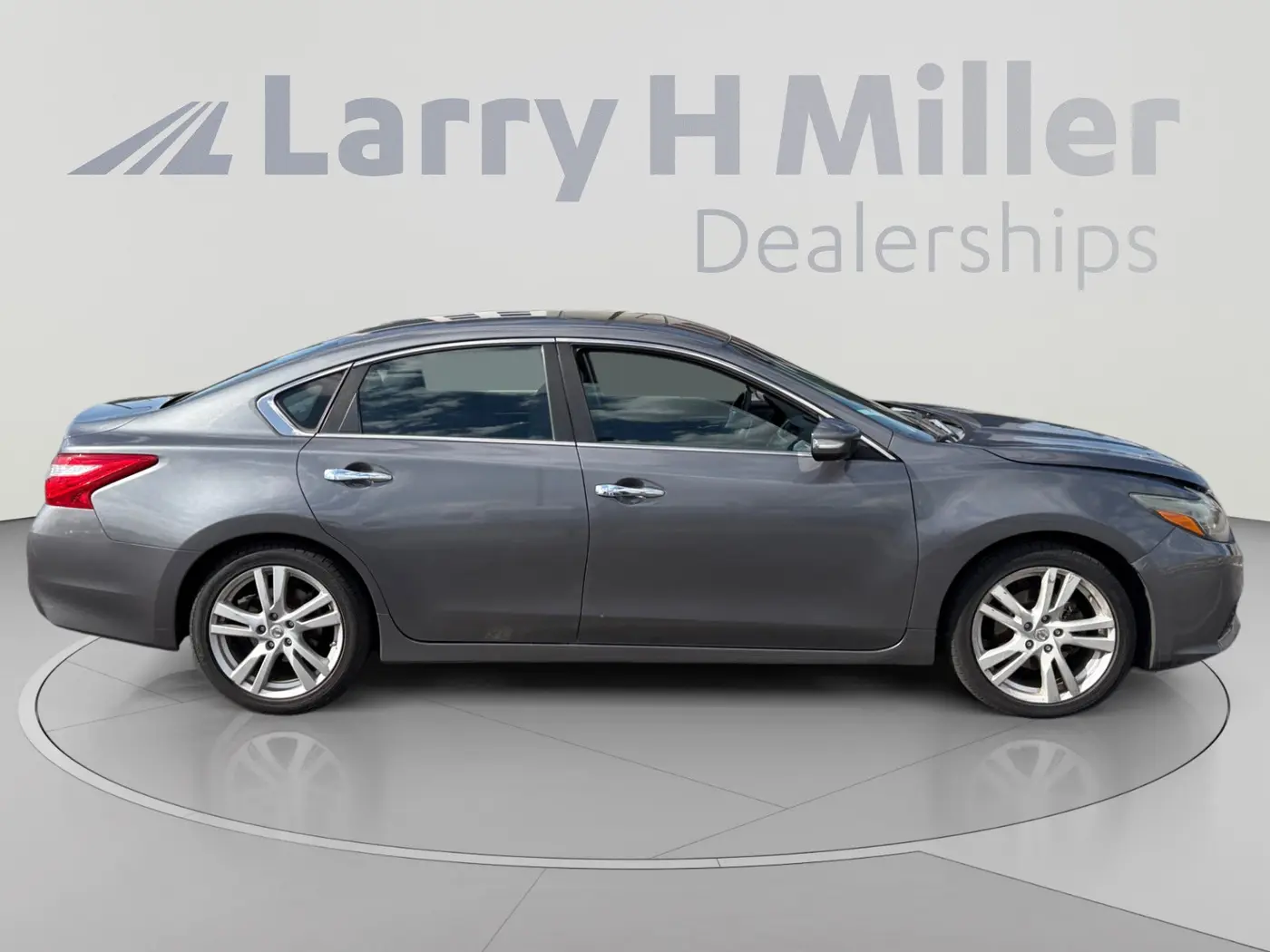 2016 Nissan Altima - $6,999