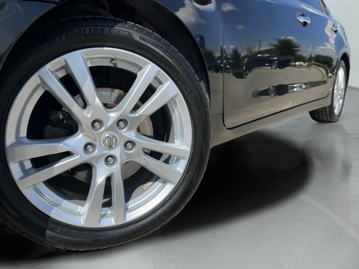2015 Nissan Altima - $9,999