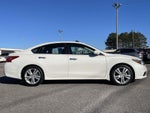 2017 Altima Thumbnail 2