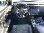 2017 Altima Thumbnail 10
