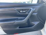 2017 Altima Thumbnail 12
