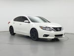 2016 Altima Thumbnail 1