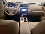 2016 Altima Thumbnail 9