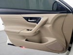 2016 Altima Thumbnail 12