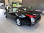 2019 Altima Thumbnail 4